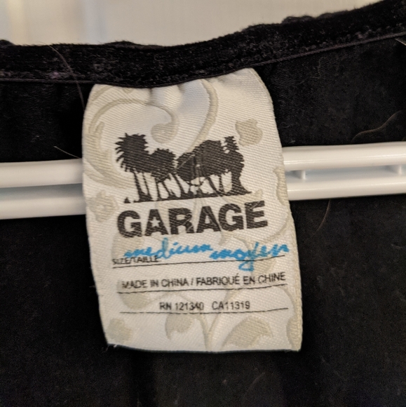 3 for $15 Black and white hooded topzq - Picture 3 of 3